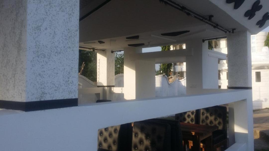 Peacock Park Hotel Ukunda Exterior photo