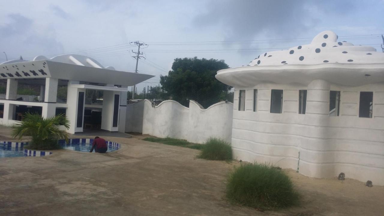 Peacock Park Hotel Ukunda Exterior photo